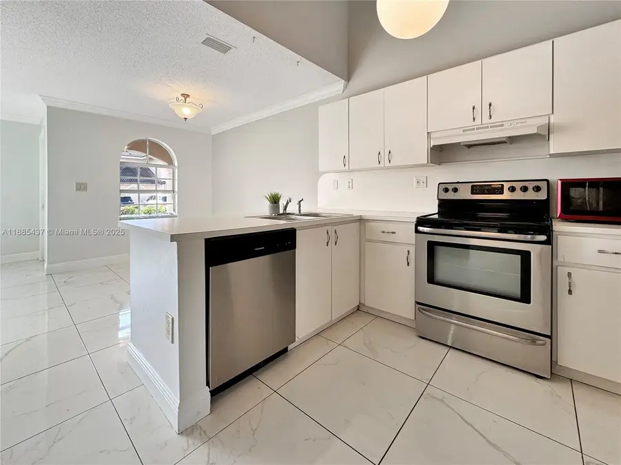 3834 SW 153rd Pl, Miami, FL 33185 - Image #3