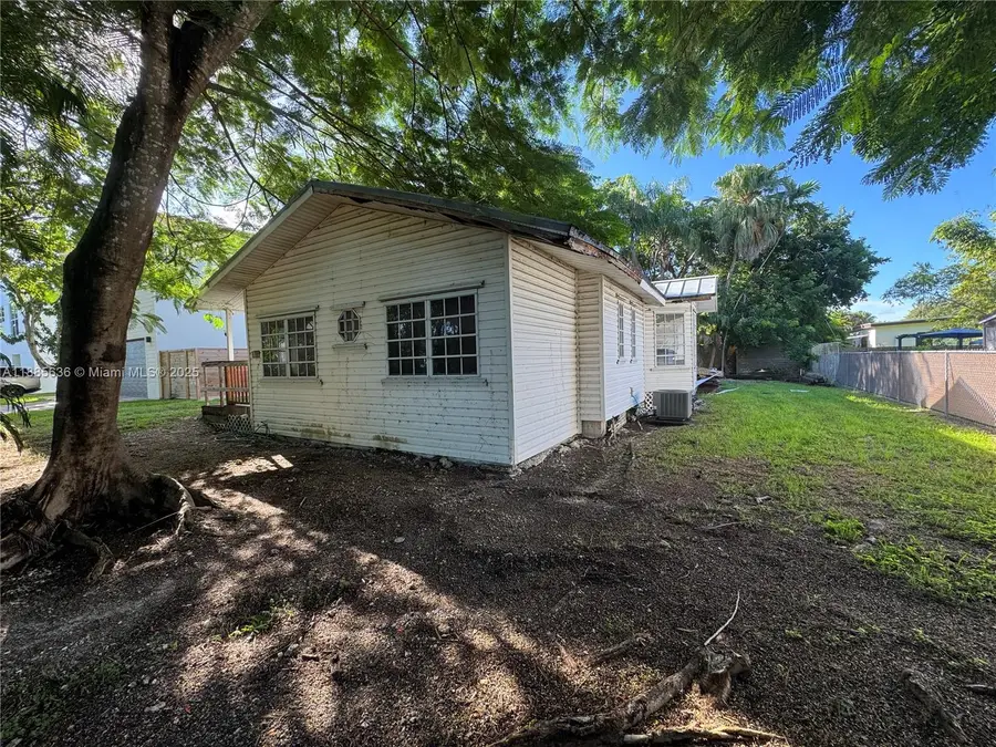 8920 SW 157th St, Palmetto Bay, FL 33157 - Image #2