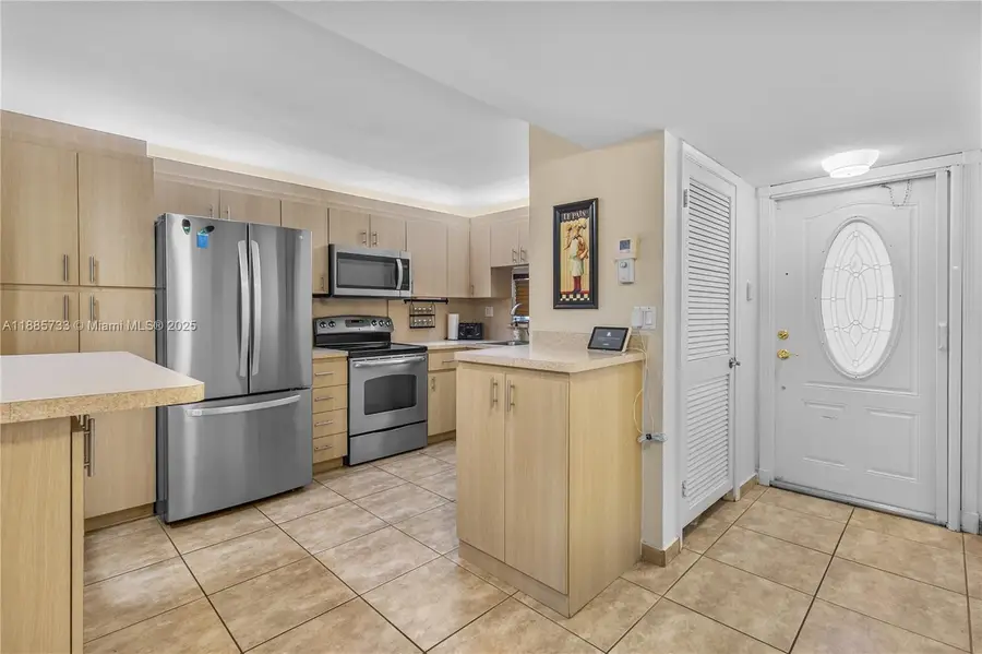 711 S Hollybrook Dr #210, Pembroke Pines, FL 33025 - Image #3