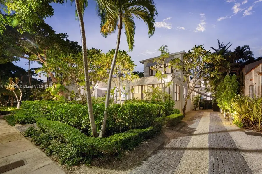 135 NE 45th St, Miami, FL 33137 - Image #2