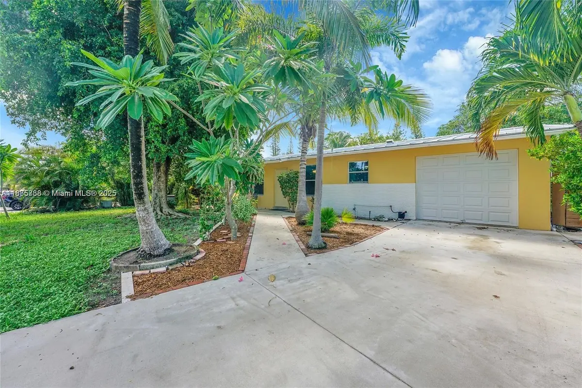 740 NE 50th Ct, Deerfield Beach, FL 33064 - Image #1