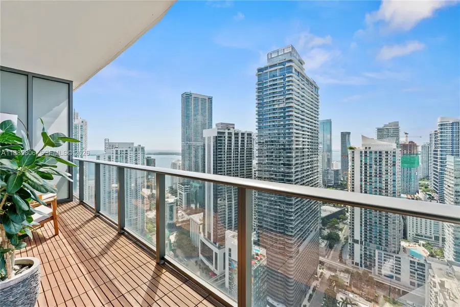 45 SW 9th St #4205, Miami, FL 33130 - Image #2