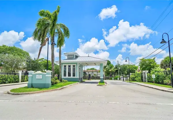 5333 NW 18th St #3A, Lauderhill, FL 33313