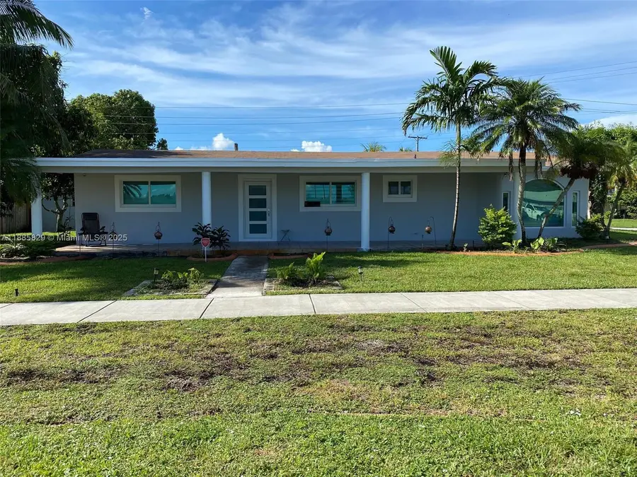 3880 NW 179th St, Miami Gardens, FL 33055 - #2