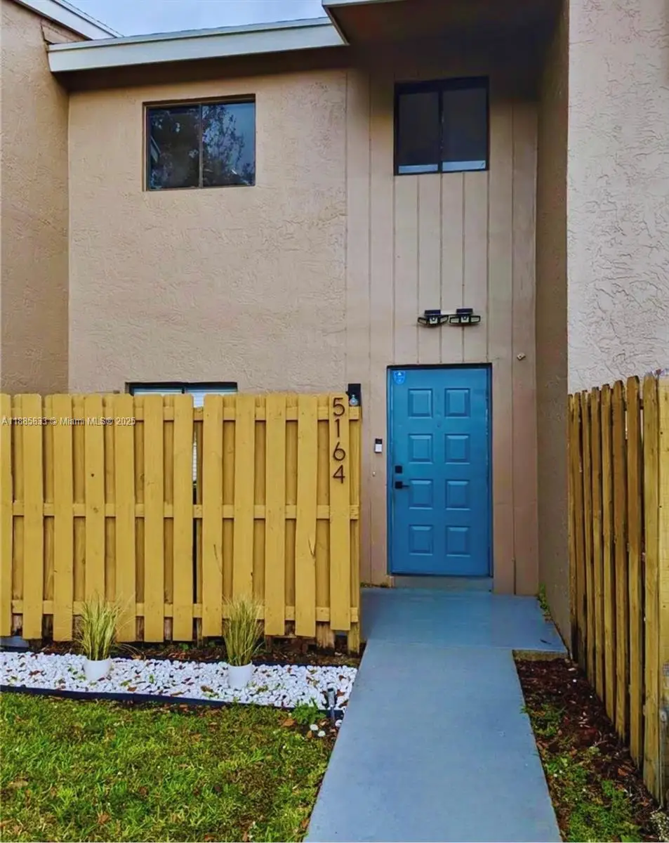 5164 S University Dr, Davie, FL 33328 - Image #1