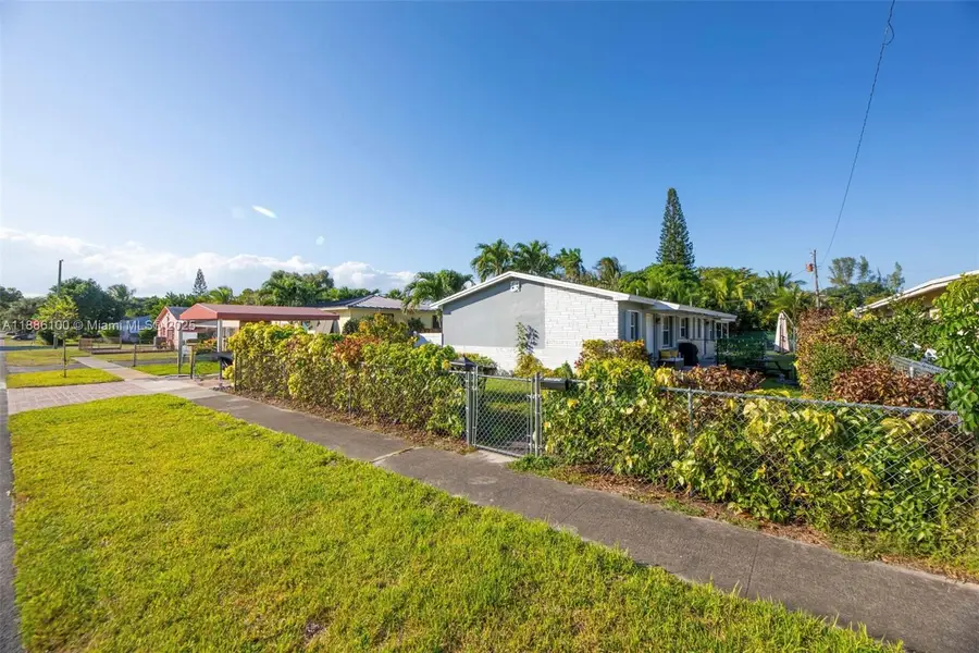 2235 Coolidge St, Hollywood, FL 33020 - Image #3