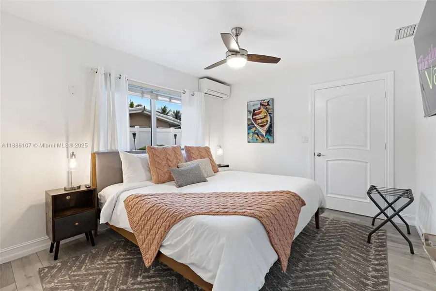 2580 SE 2nd Ct, Pompano Beach, FL 33062 - Image #3