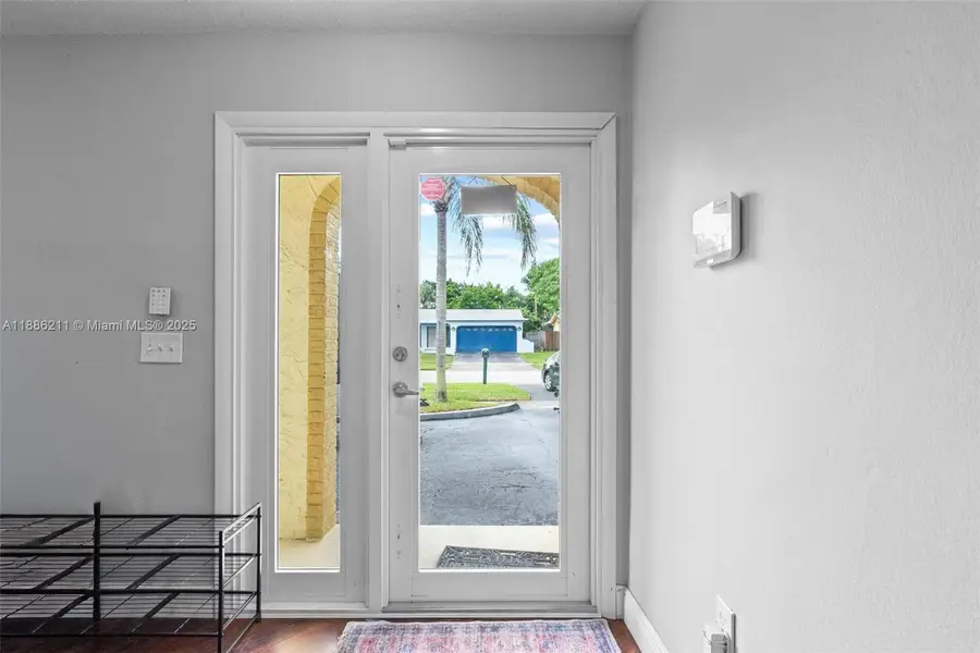 2600 NW 105th Ln, Sunrise, FL 33322 - Image #3
