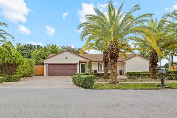 1695 N Bluebird Ln, Homestead, FL 33035