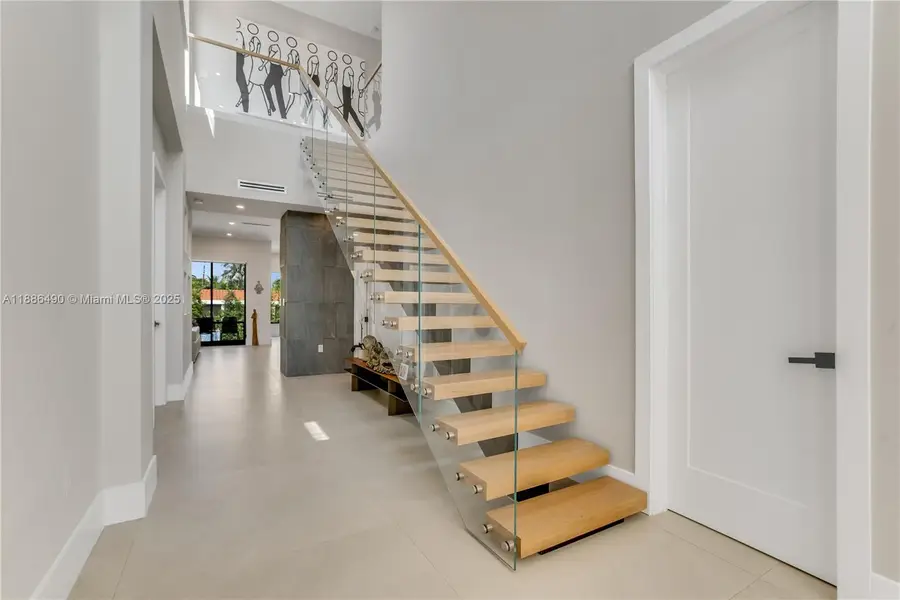 8826 Froude Ave, Surfside, FL 33154 - Image #2