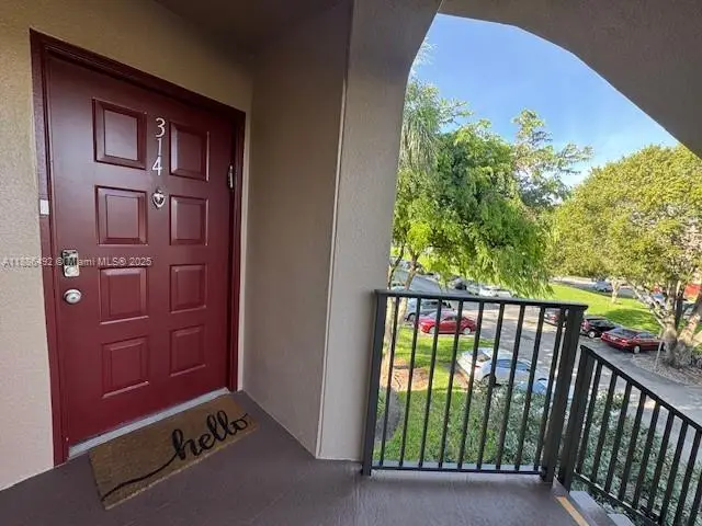 950 SW 138th Ave #314B, Pembroke Pines, FL 33027 - Image #2