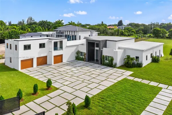 17301 SW 52nd Ct, Southwest Ranches, FL 33331