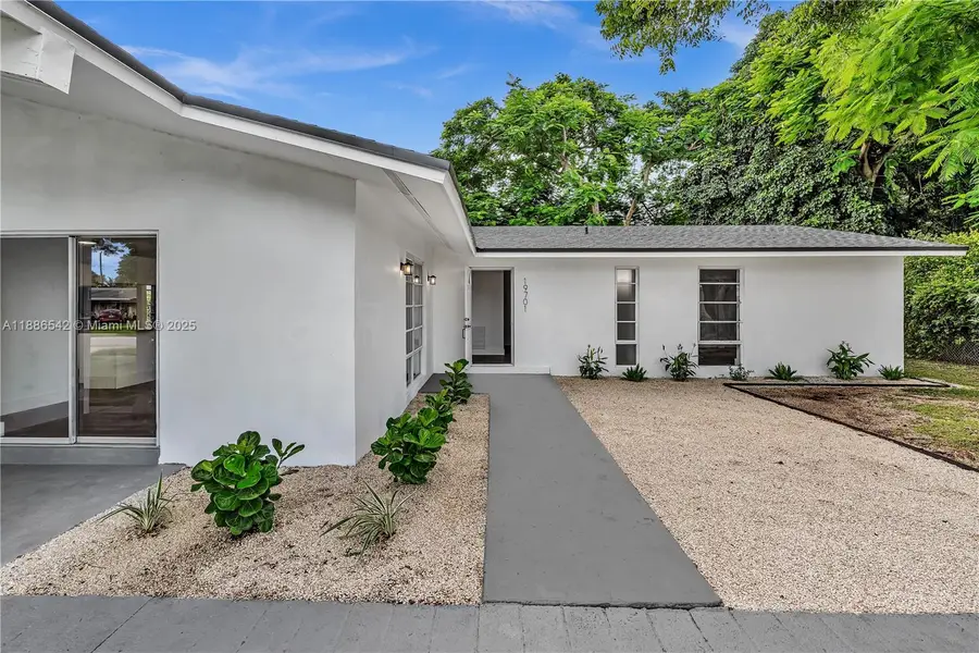 19701 Belmont Dr, Cutler Bay, FL 33157 - Image #3