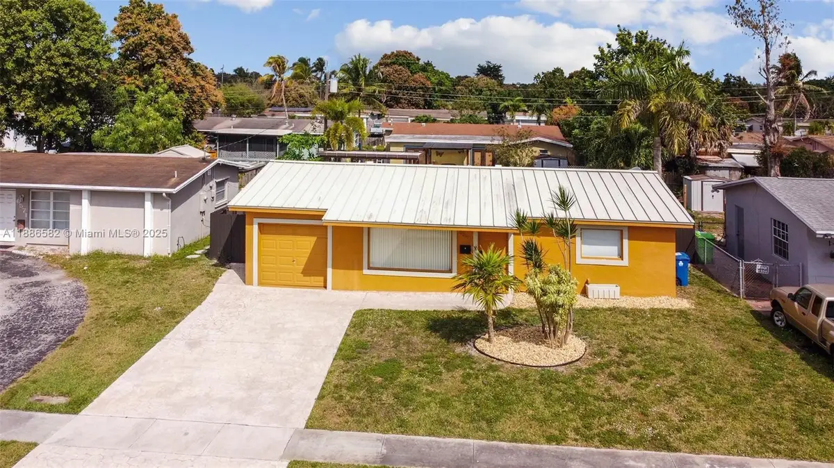 6541 NW 24th St, Sunrise, FL 33313 - Image #1