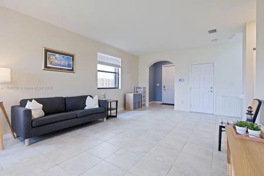 2442 NE 1st St, Homestead, FL 33033 - Image #3