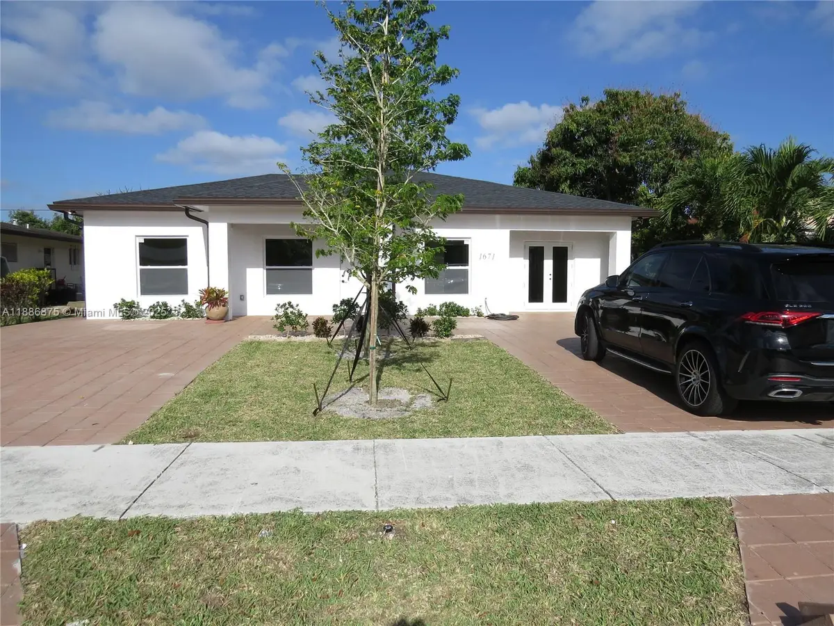 1671 SW 44th Ter, Fort Lauderdale, FL 33317 - Image #1