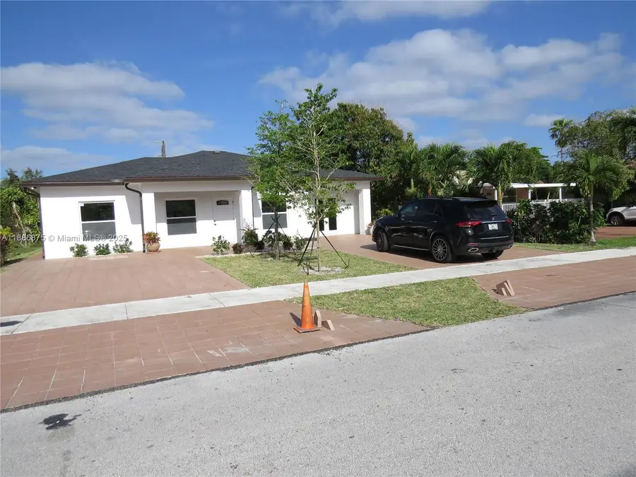 1671 SW 44th Ter, Fort Lauderdale, FL 33317 - Image #2