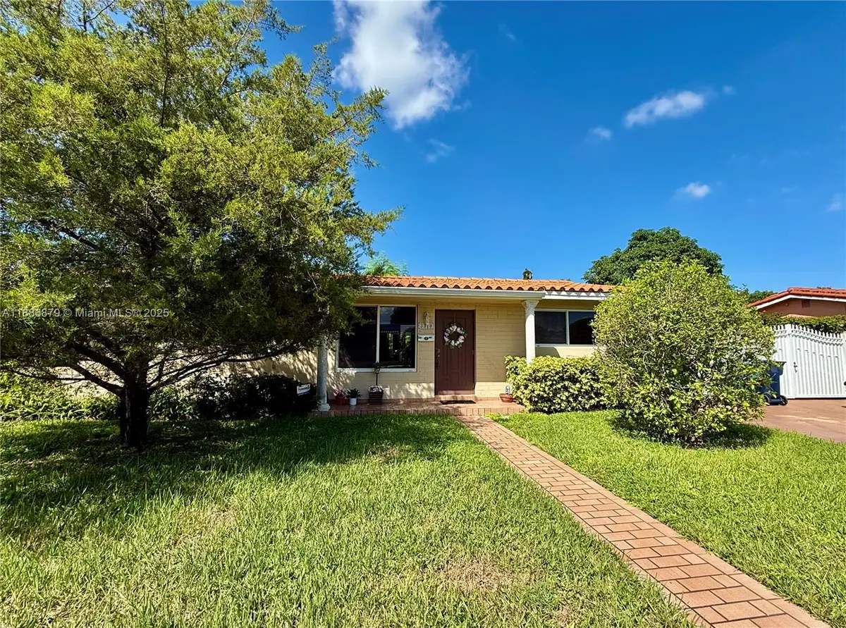 3310 SW 94th Pl, Miami, FL 33165 - #1