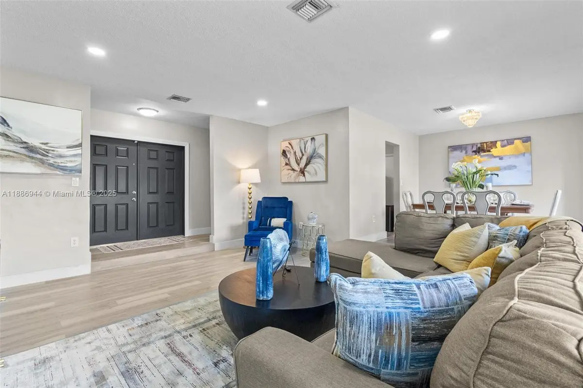 1465 NW 181st St, Miami Gardens, FL 33169 - Image #1