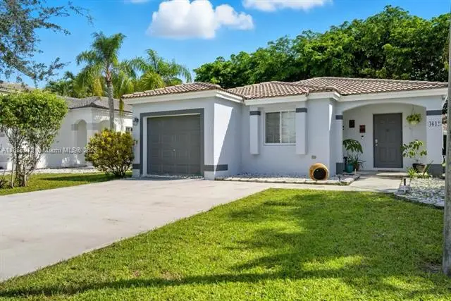 4642 SW 12th Ct, Deerfield Beach, FL 33442 - Image #2