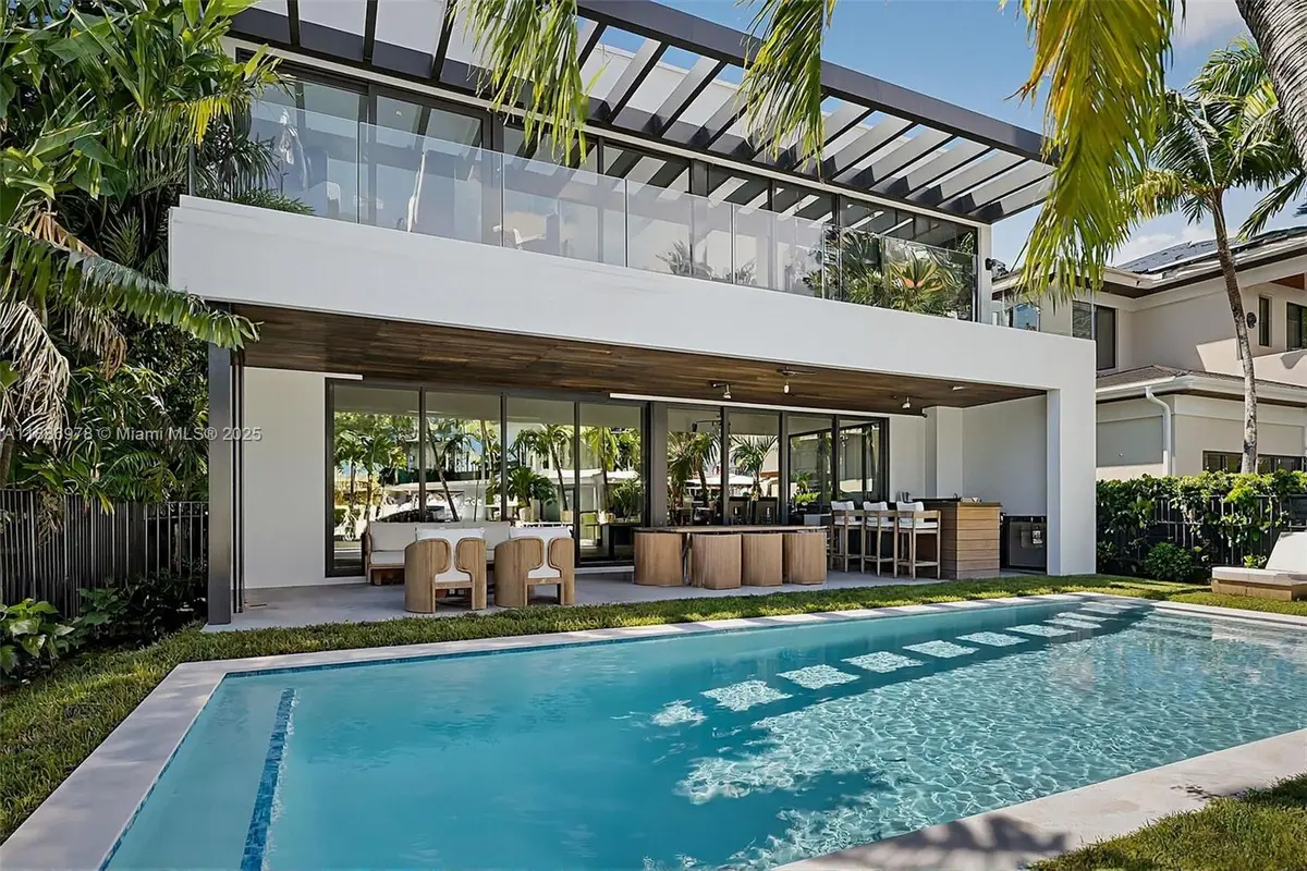 620 Solar Isle Dr, Fort Lauderdale, FL 33301 - Image #1