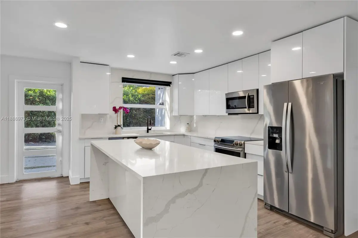 920 NE 99th St, Miami Shores, FL 33138 - Image #1