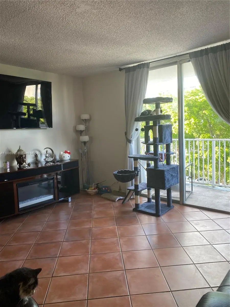 1801 S Treasure Dr #414, North Bay Village, FL 33141 - Image #1