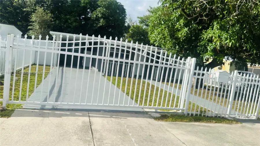 1897 Rutland St, Opa Locka, FL 33054 - Image #3