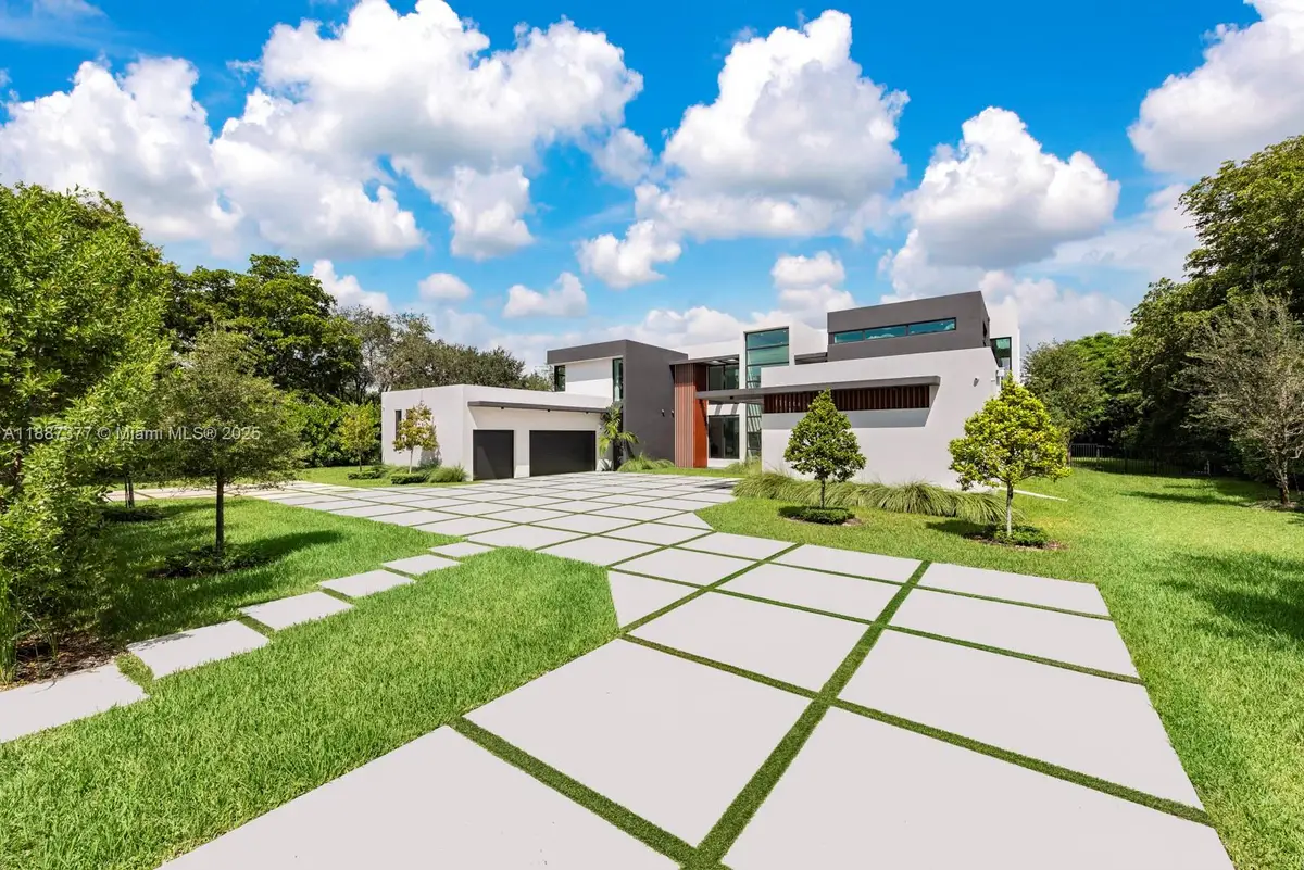 7425 SW 136th St, Pinecrest, FL 33156 - Image #1