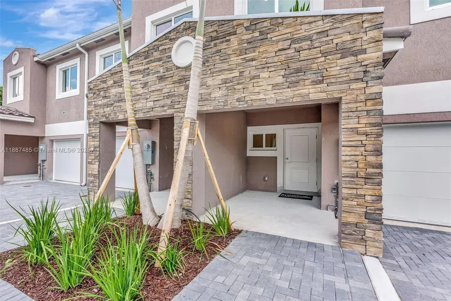 1559 NW 94th Way #08, Coral Springs, FL 33071 - Image #2