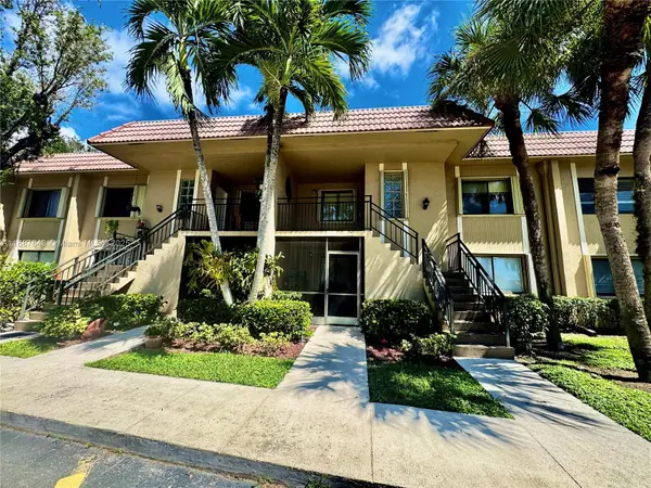 302 Lakeview Dr #203, Weston, FL 33326