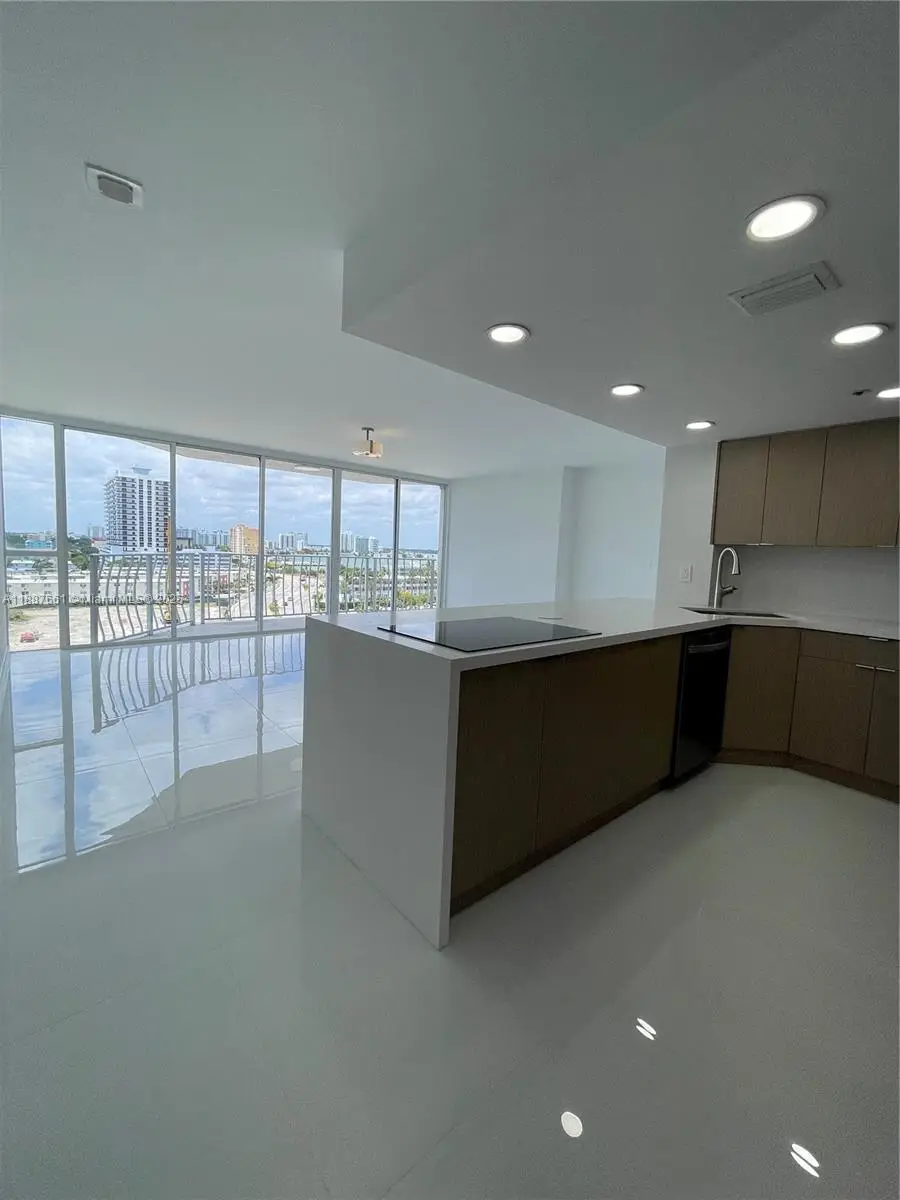 7601 E Treasure Dr #1011, North Bay Village, FL 33141 - Image #1