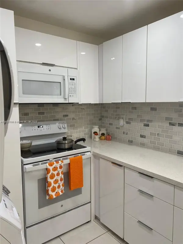 10000 NW 80 Ct #2565, Hialeah Gardens, FL 33016