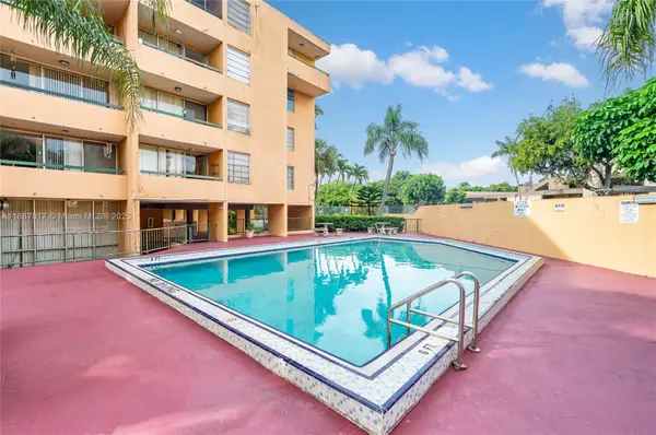 802 NW 87th Ave #216, Miami, FL 33172