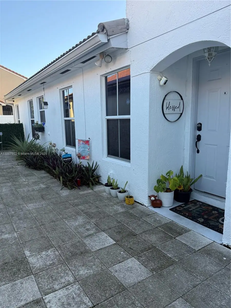 18456 NW 22nd St, Pembroke Pines, FL 33029 - Image #2