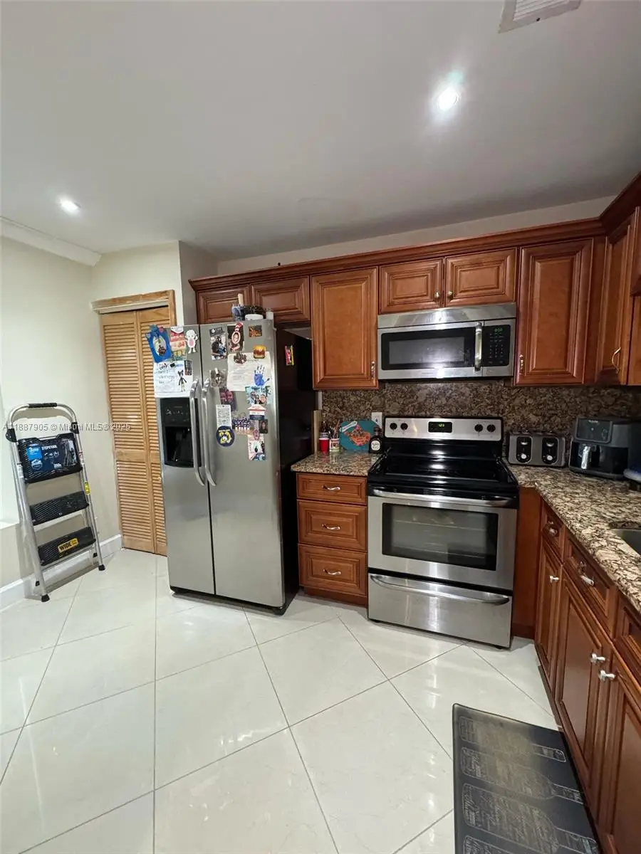 9204 NW 49th Pl, Sunrise, FL 33351 - Image #3