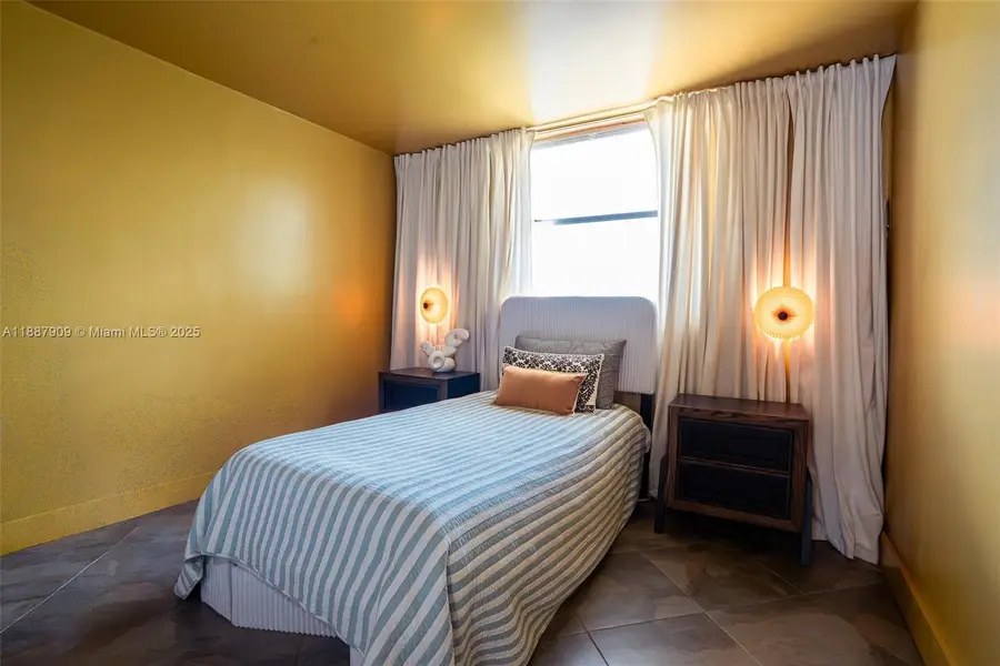 1801 S Treasure Dr #526, North Bay Village, FL 33141 - Image #2