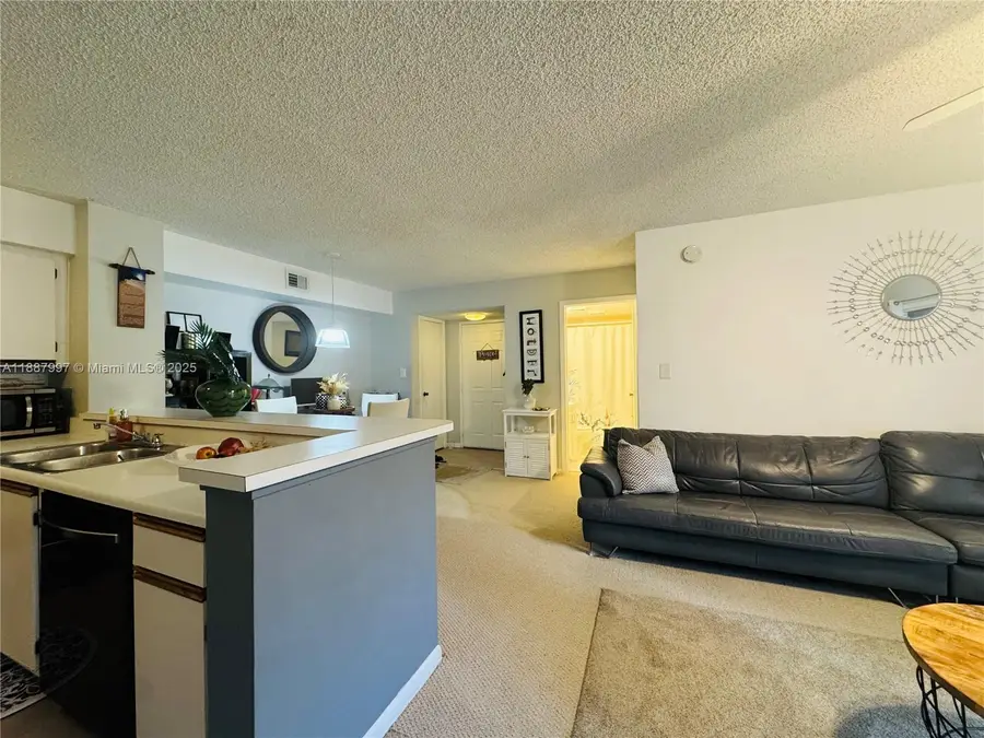 650 S Park Rd #26-5, Hollywood, FL 33021 - Image #3