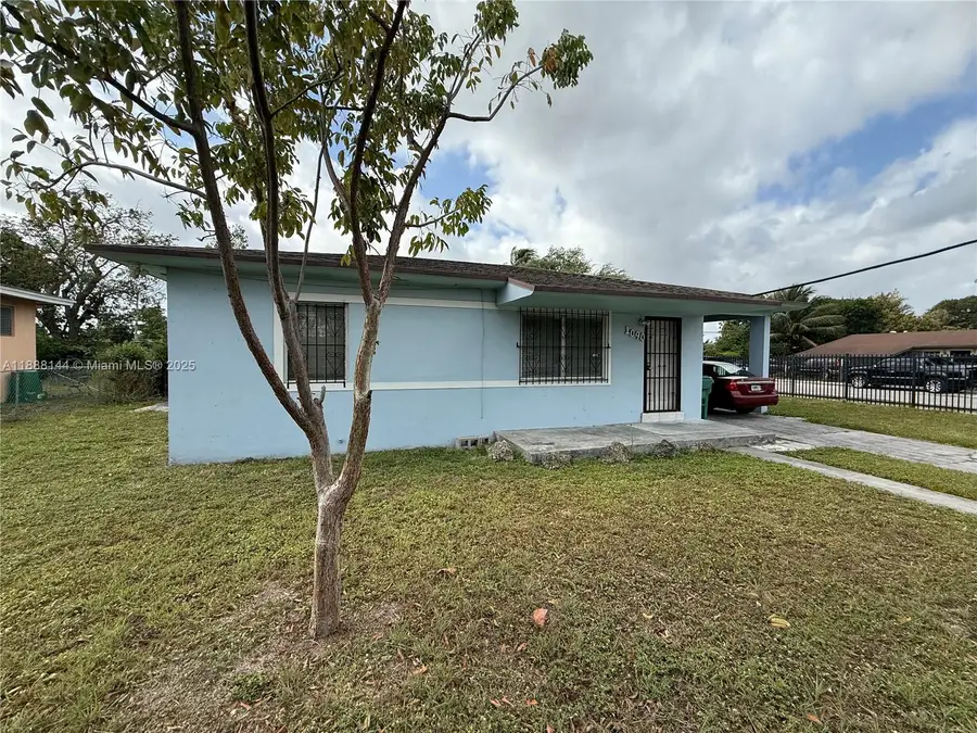 1090 NW 112th St, Miami, FL 33168 - Image #2
