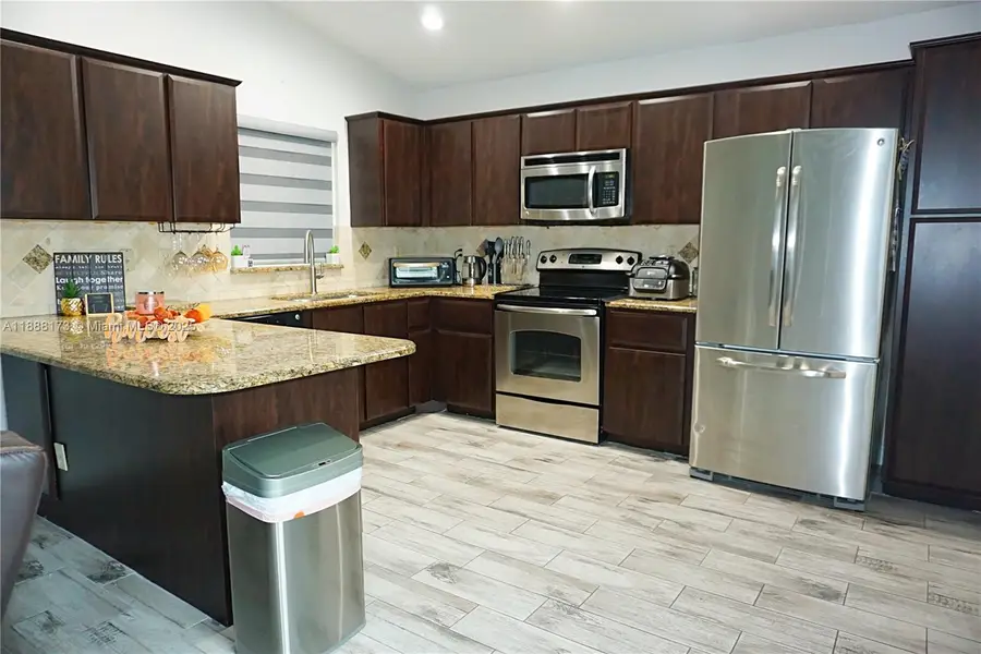 7952 NW 51st Ct, Lauderhill, FL 33351 - Image #3