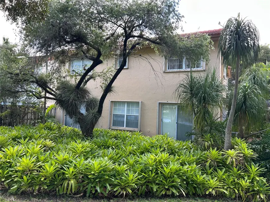 10889 SW 149th Pl, Miami, FL 33196 - Image #2