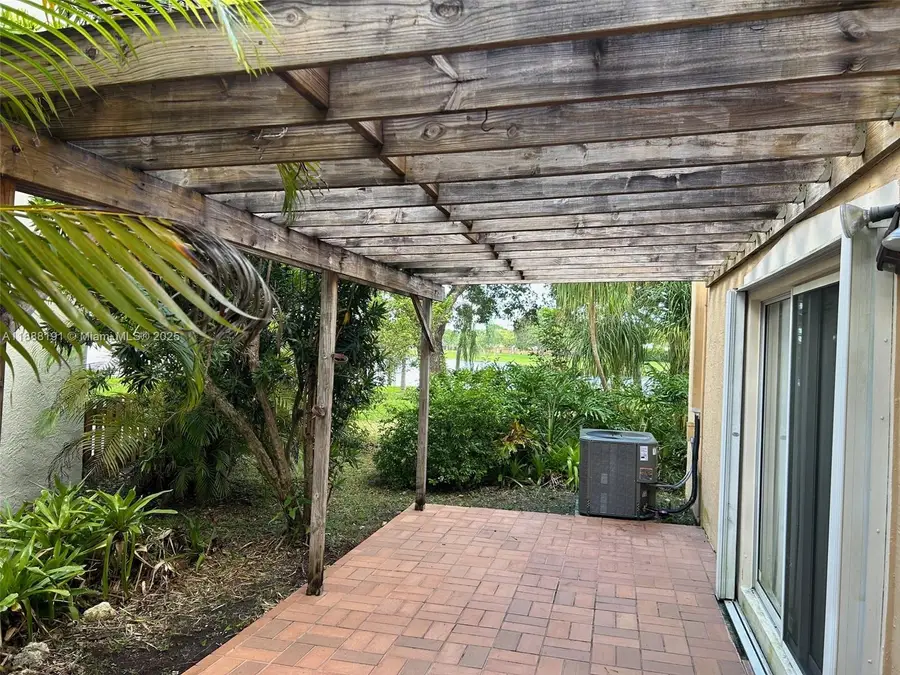 10889 SW 149th Pl, Miami, FL 33196 - Image #3