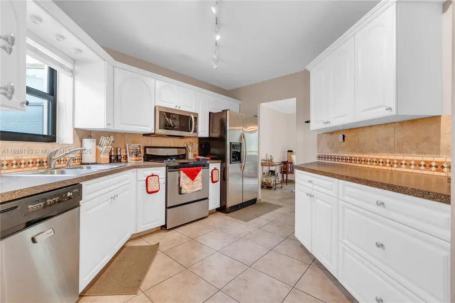 6755 W Broward Blvd #405, Plantation, FL 33317 - Image #3