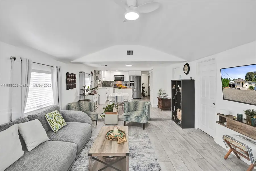 291 NW 95th St, Miami, FL 33150 - Image #2