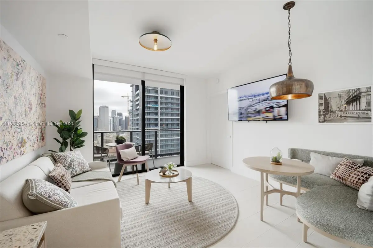 159 NE 6th St #2607, Miami, FL 33132 - Image #1