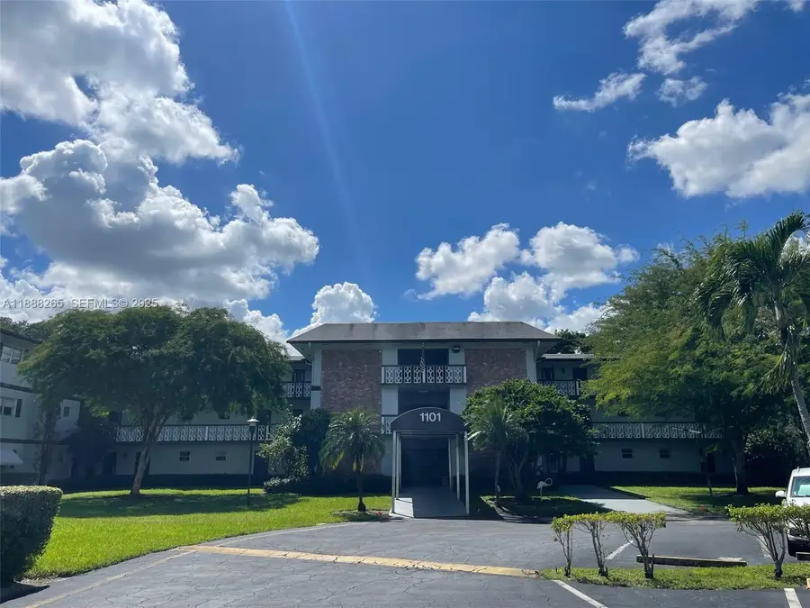 1101 Hillcrest Ct #307, Hollywood, FL 33021 - Image #2