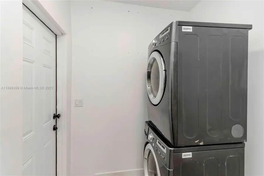 1545 NW 53rd St, Miami, FL 33142 - Image #3