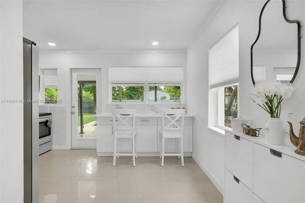 139 SW 21st Way, Fort Lauderdale, FL 33312 - Image #1