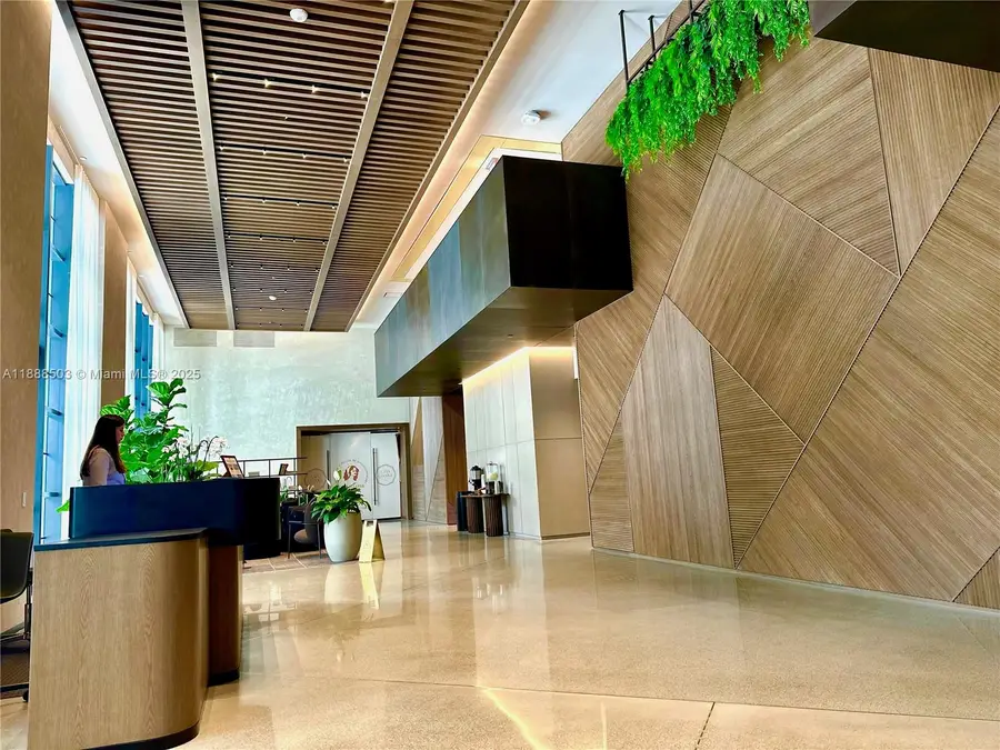 159 NE 6th St #3306, Miami, FL 33132 - Image #3