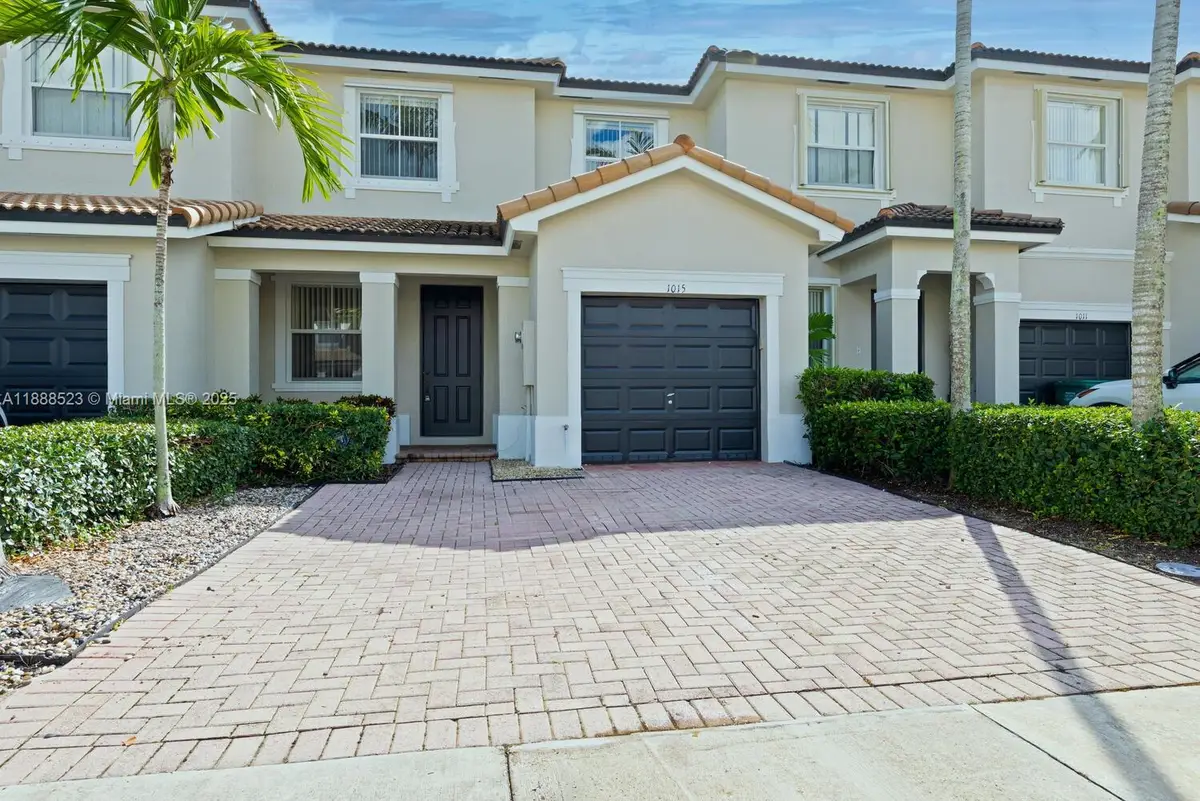 1015 NE 41st Pl, Homestead, FL 33033 - Image #1